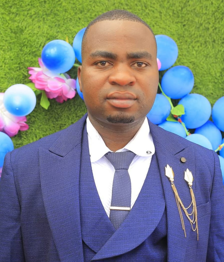 Robert Elly Mwasa, Mkurugenzi Mtendaji (Managing Director) wa Elimika Ung'are Professional Service Firm